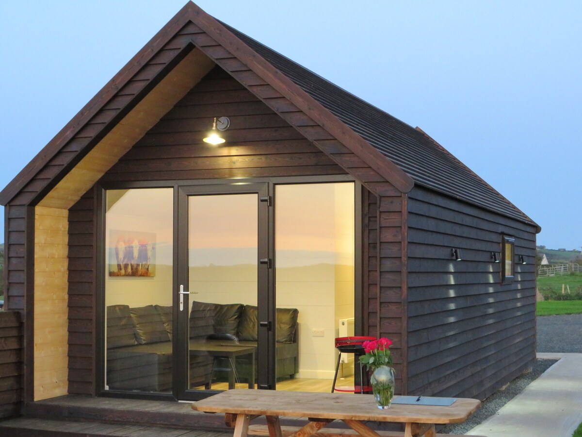 Islandcorr Luxury Glamping Lodge (No2)