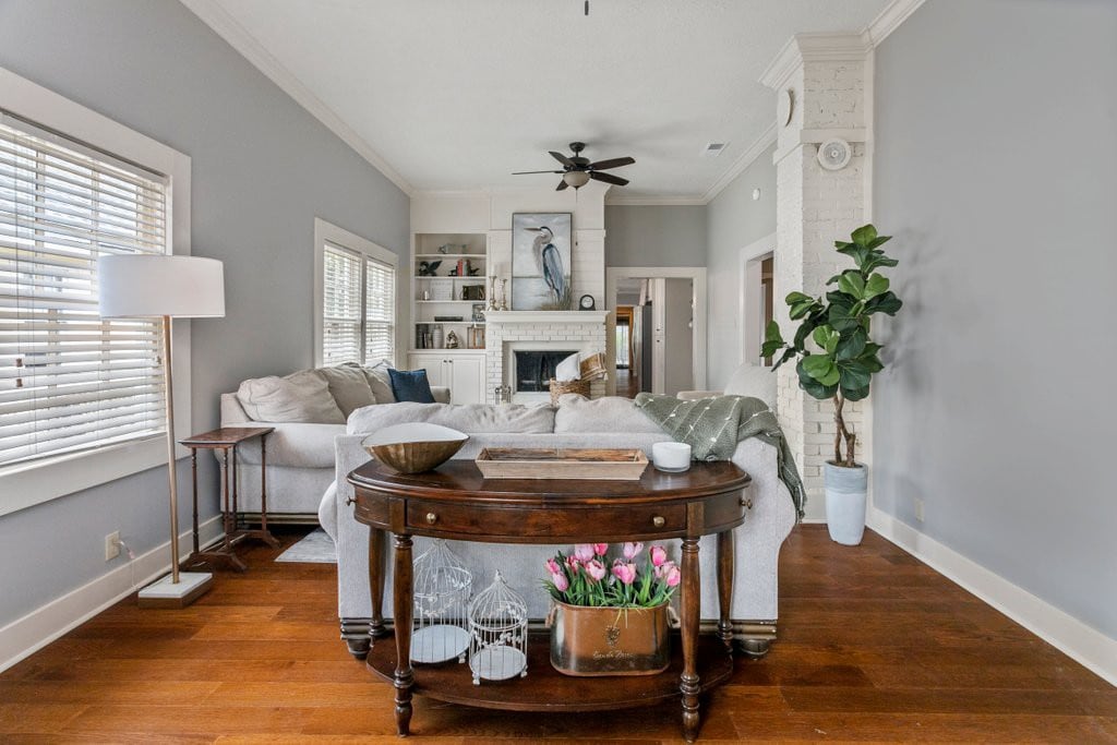 Private Suite at Charming Garden District Cottage