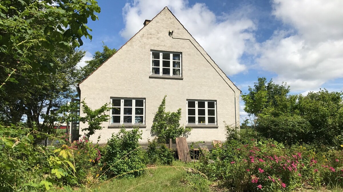 Hus på landet - skøn natur og ro.