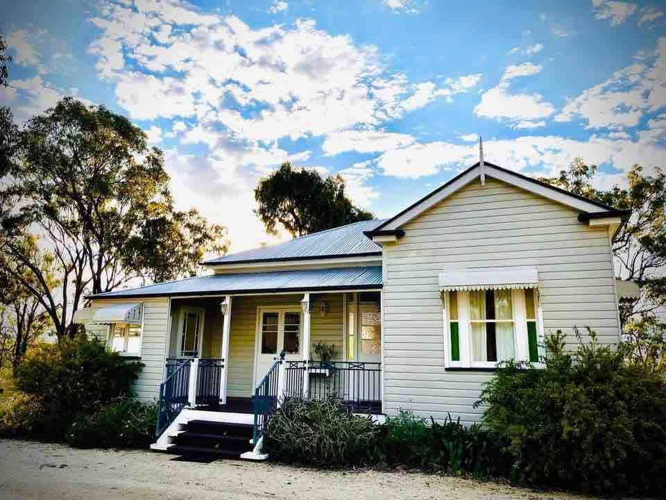 Charming 2 bedroom cottage at Montrose Farm Lodge