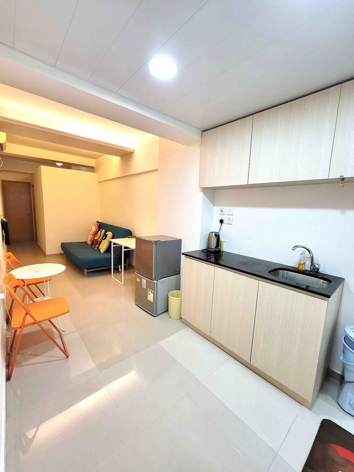 A:2BR for 6ppl 3mins to MongKok MTR