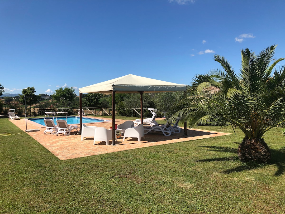 Casa San Pietro, restored farmhouse with pool