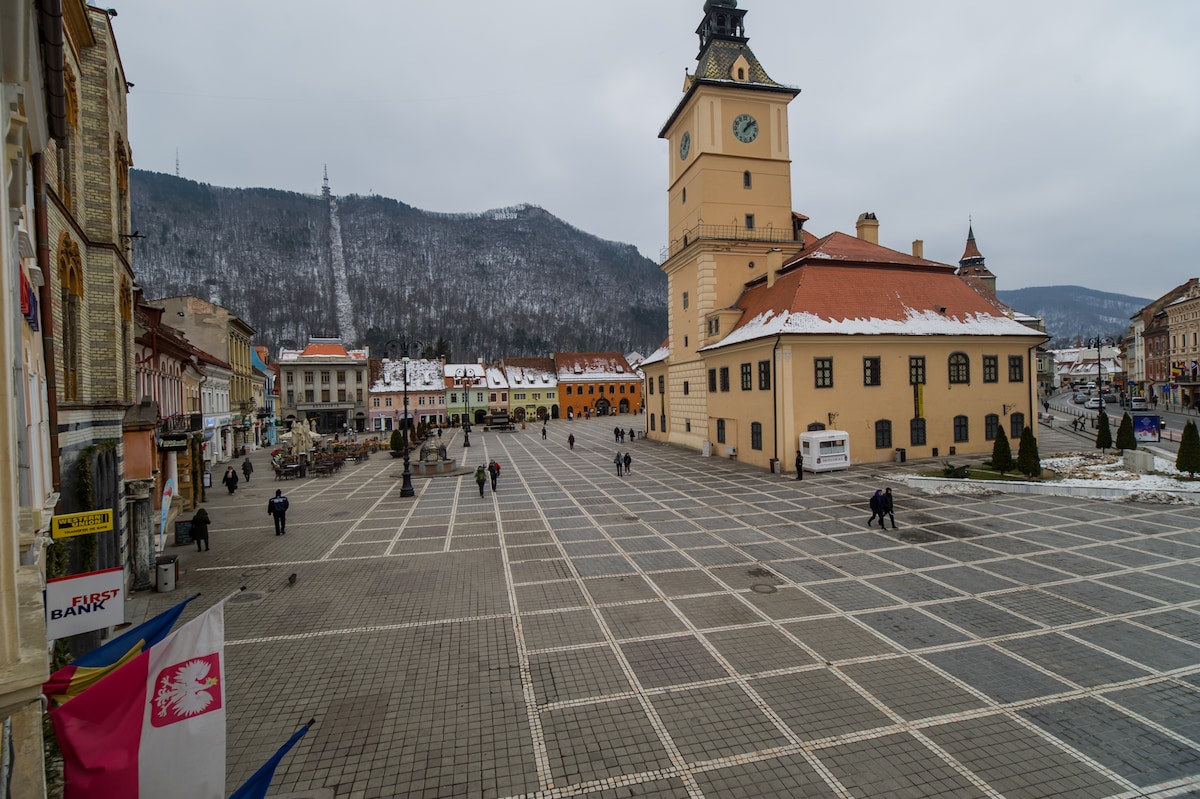 Main square | Christmas market | Magic Studio B