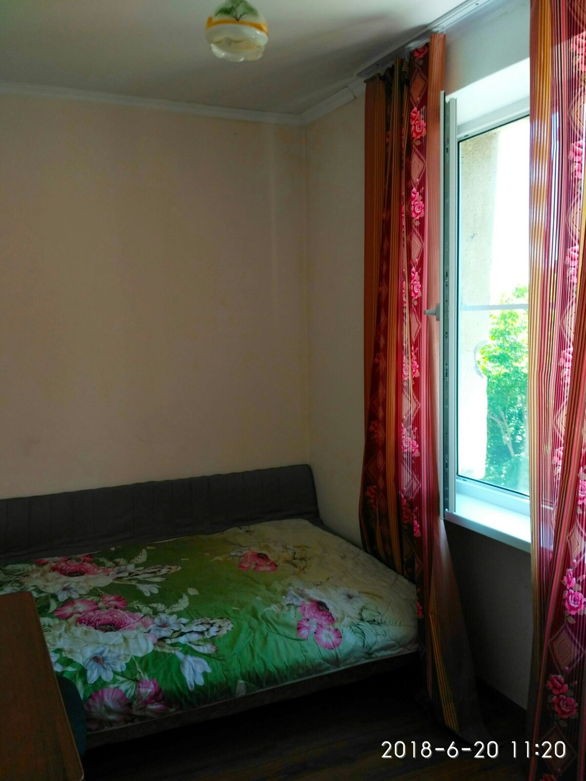 位于阿布哈兹安静的苏坤郊区的2卧室公寓