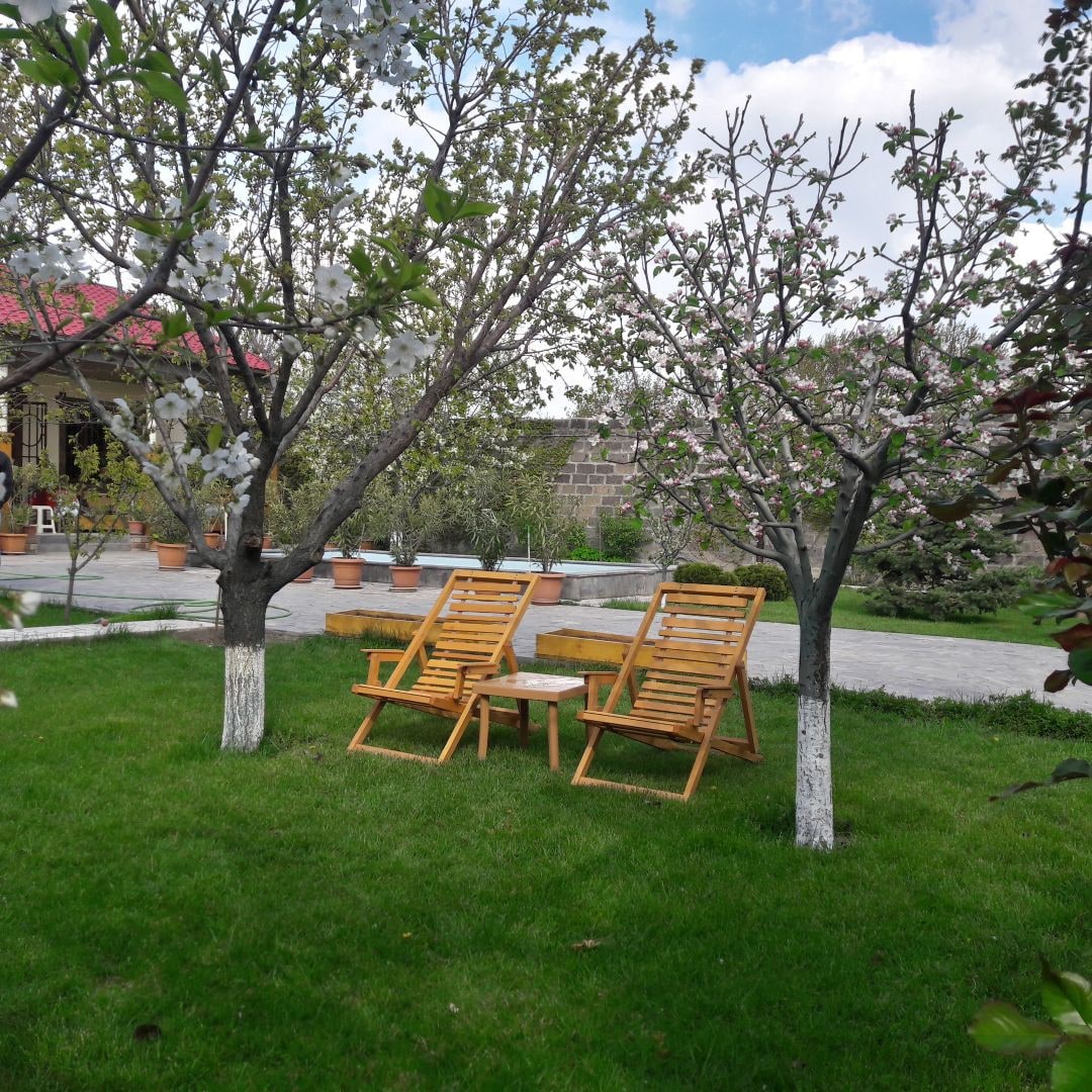 房源， Yerevan附近的甜蜜房源，免费接送和SIM卡