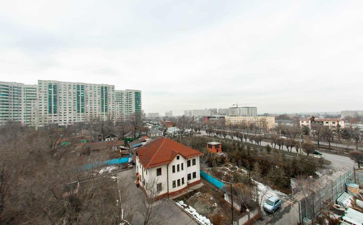 Abay-Rozybakiev公寓，位于Abay 130