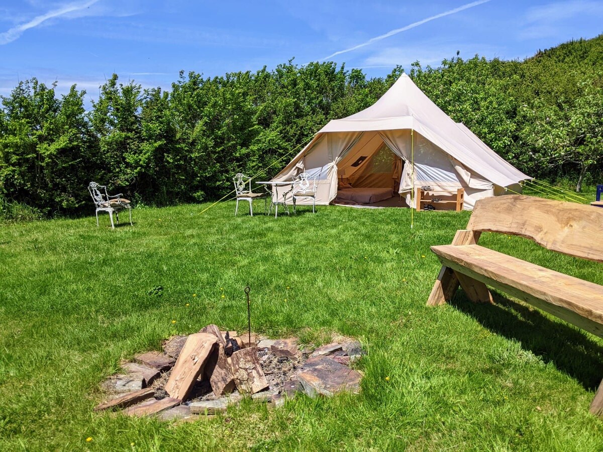 Peaceful, exclusive glamping - listen to the waves
