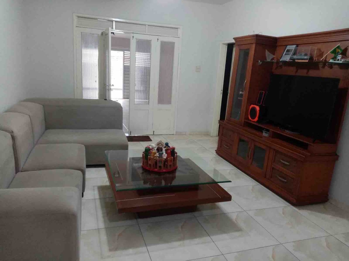 Casa inteira luxuosa mobiliada em Limoeiro.