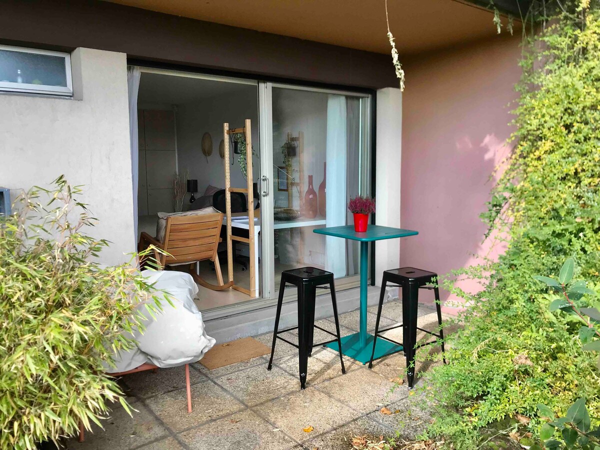 Chambre A, terrasse et jardin, entrée autonome