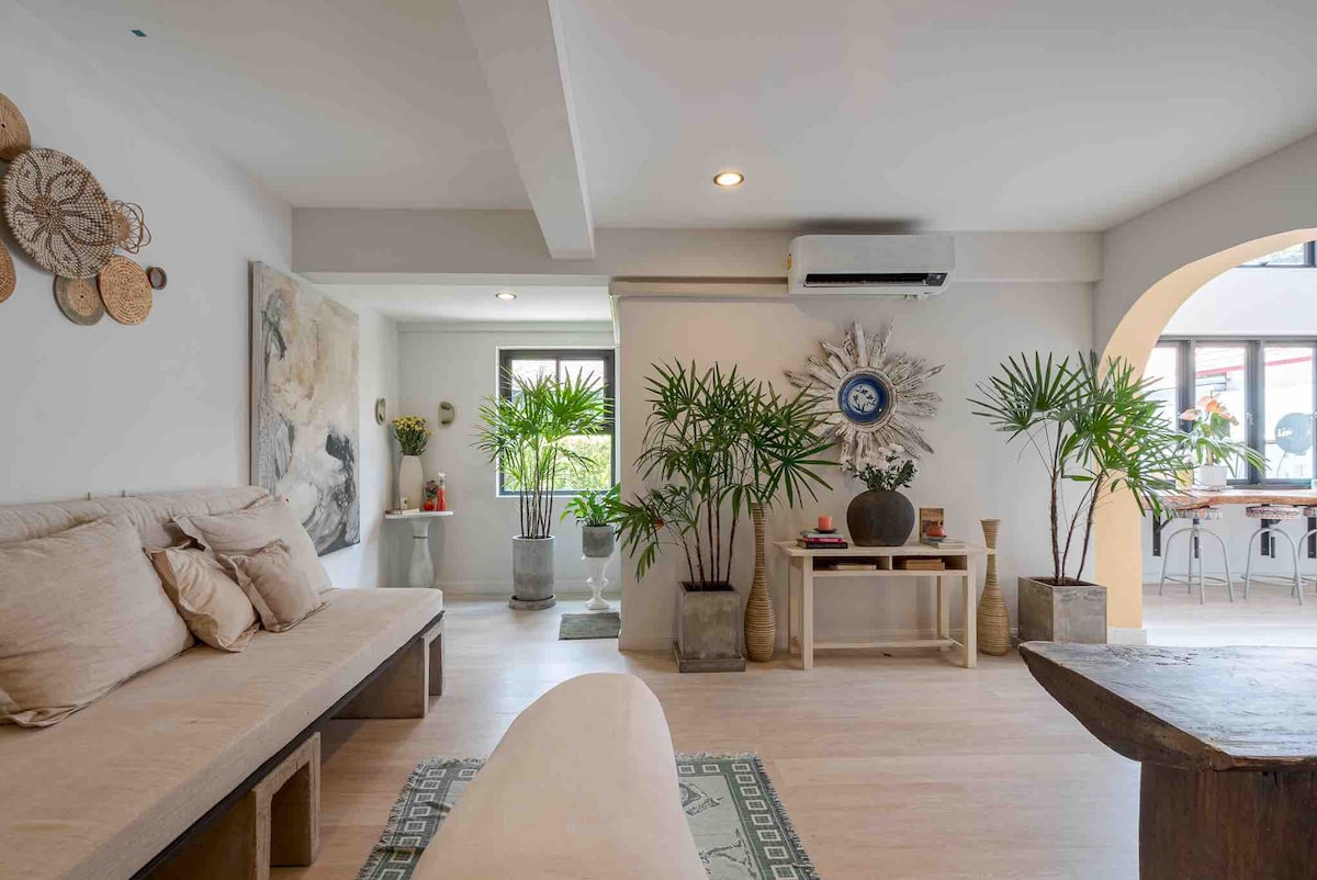 Cozy Living Art House ChiangMai- Groups & Families