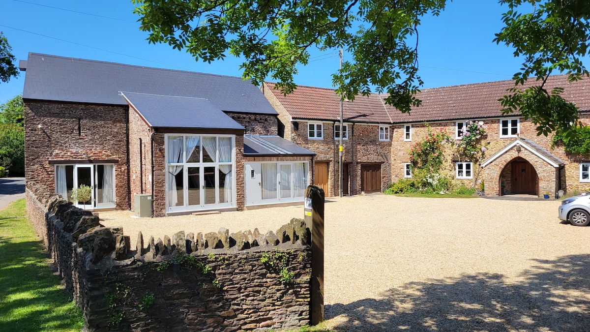 'Partridge' - Luxury Barn Conversion Apartment