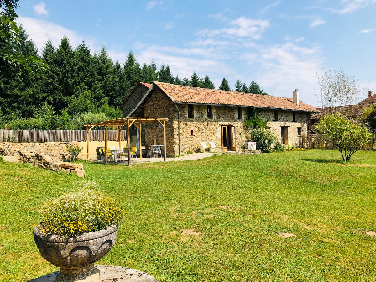 Gîte Au Bord Du Lac, Domaine les Ourgeaux