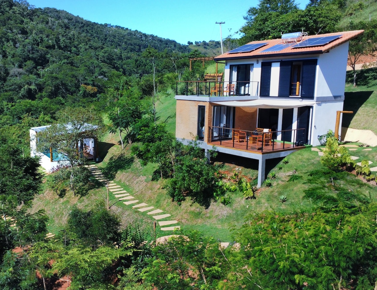 Casa de Campo com rio e piscina em Secretário