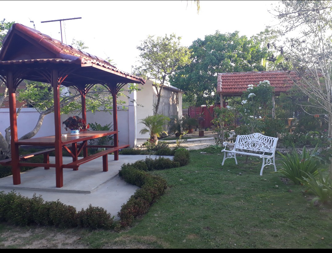 Ana and Giraldo's house ,paradise garden