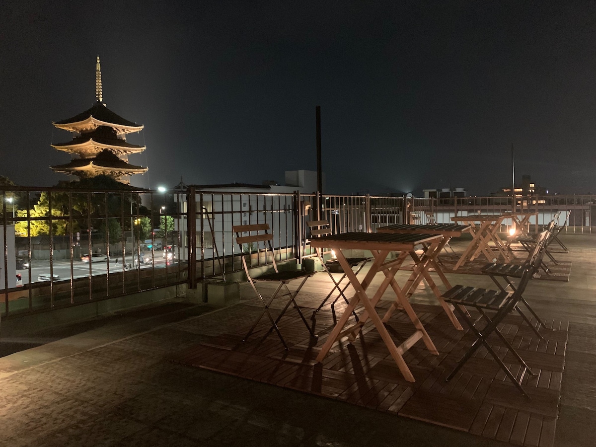 A hostel with a view of Toji Temple