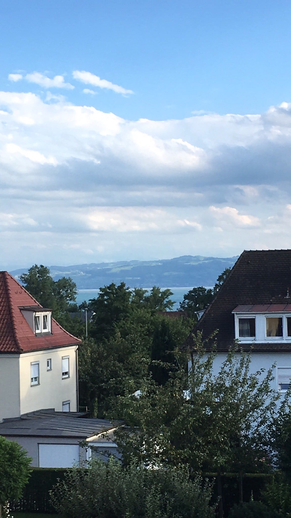 Traumhafte Wohnung mit Seeblick, 500 m zum See.