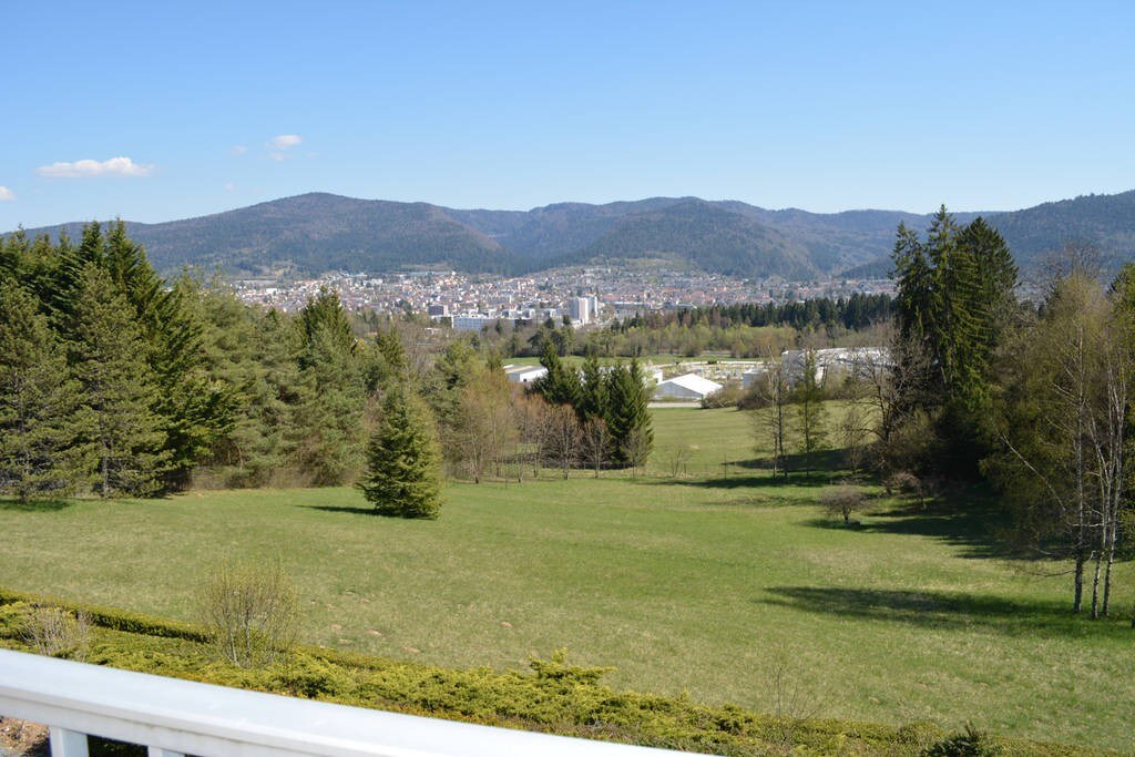 Appartement jusqu'à 6 personnes, vue sur Oyonnax