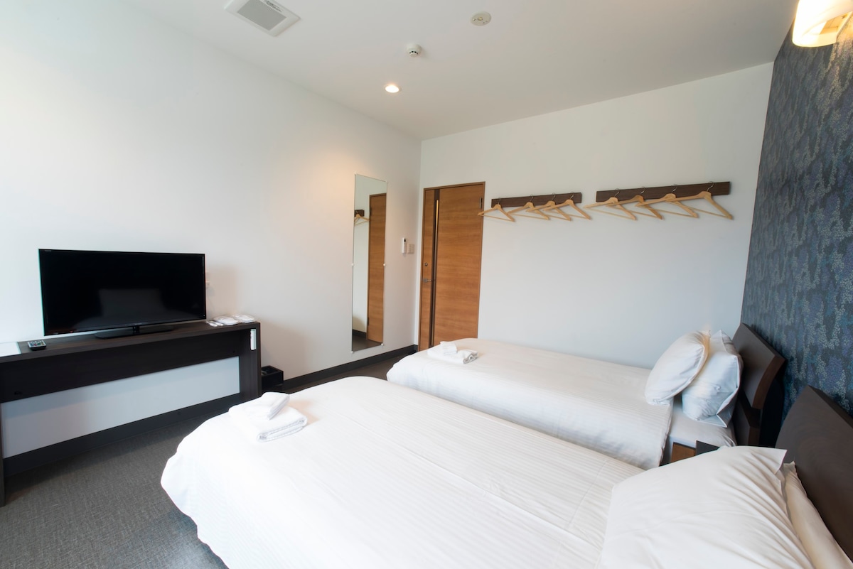 标准双床房于2019年10月开业[旅舍Sun Terrace Isigaki/宽敞共用空间]