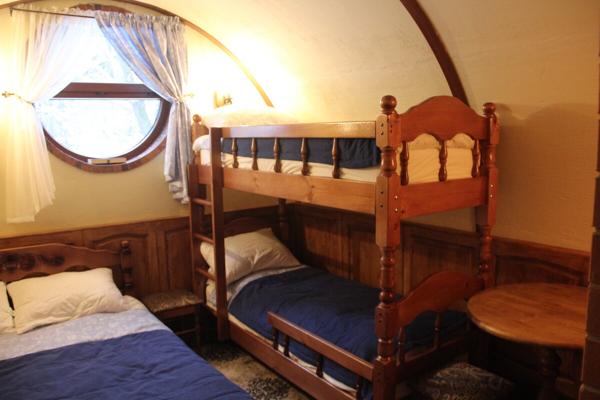 Ecohotel Hobbitland, House of Krolics家庭