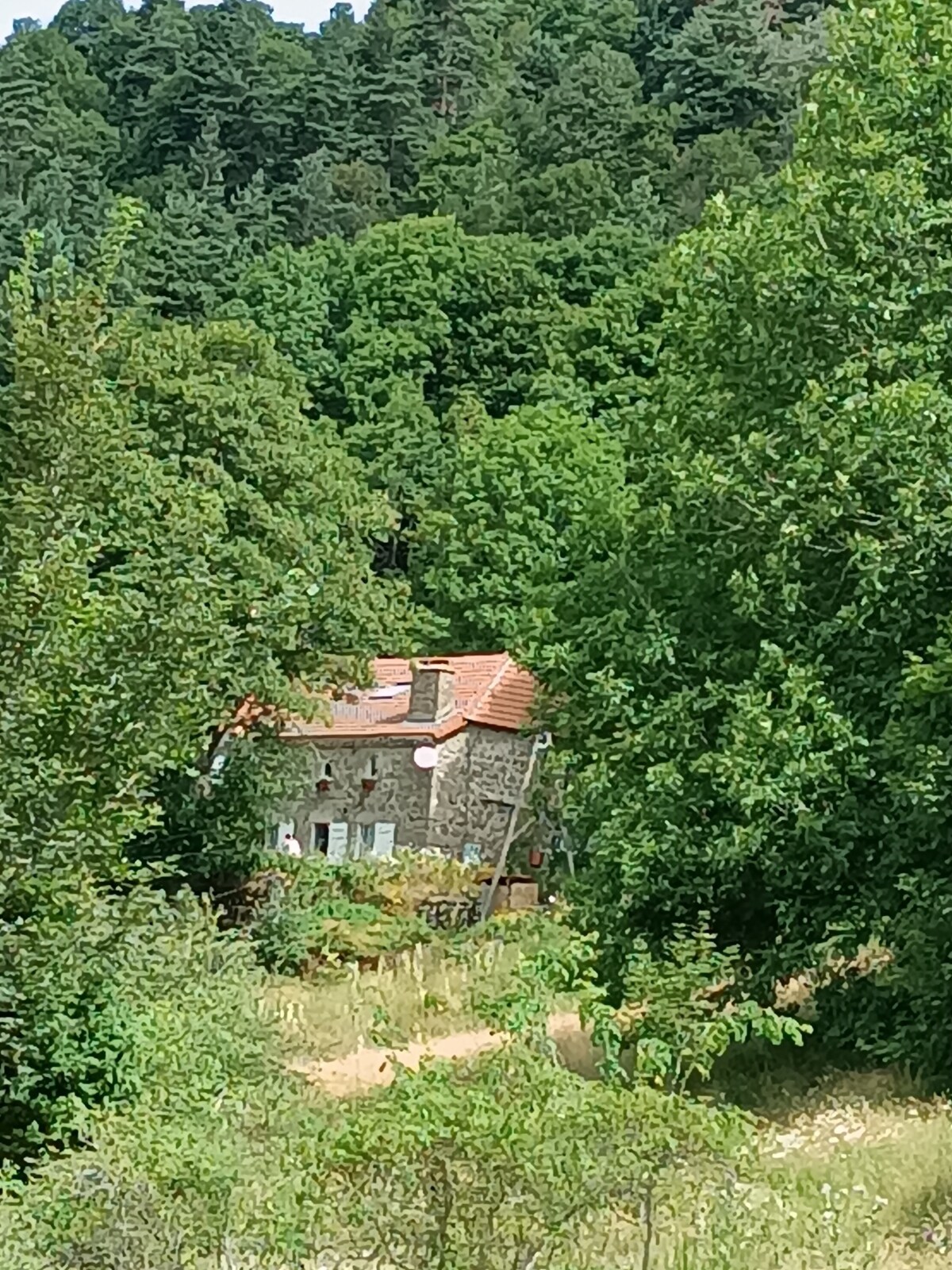 Maison typique au cœur des Monts d’Ardèche.