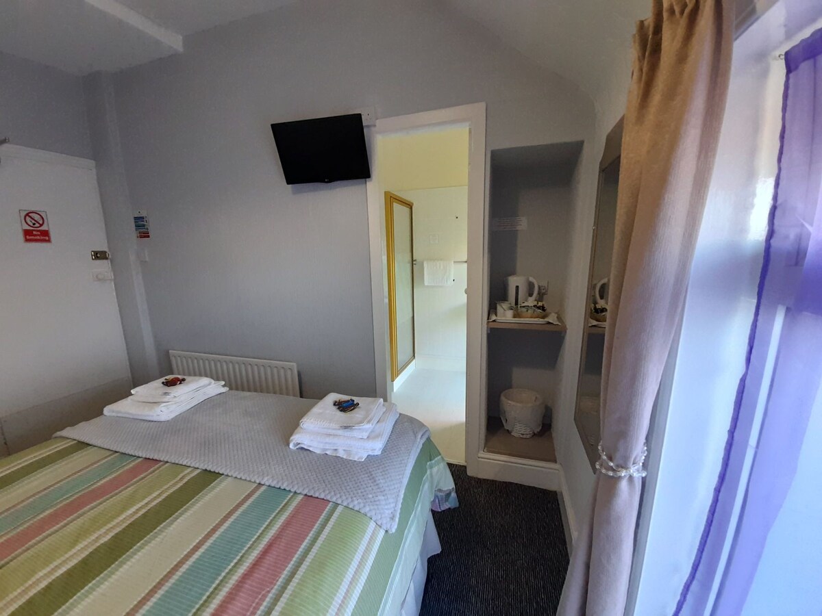 Double Room with Ensuite