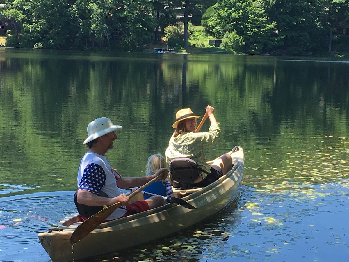 Moonstone n 'Lucy' s Lake House –浪漫、宁静