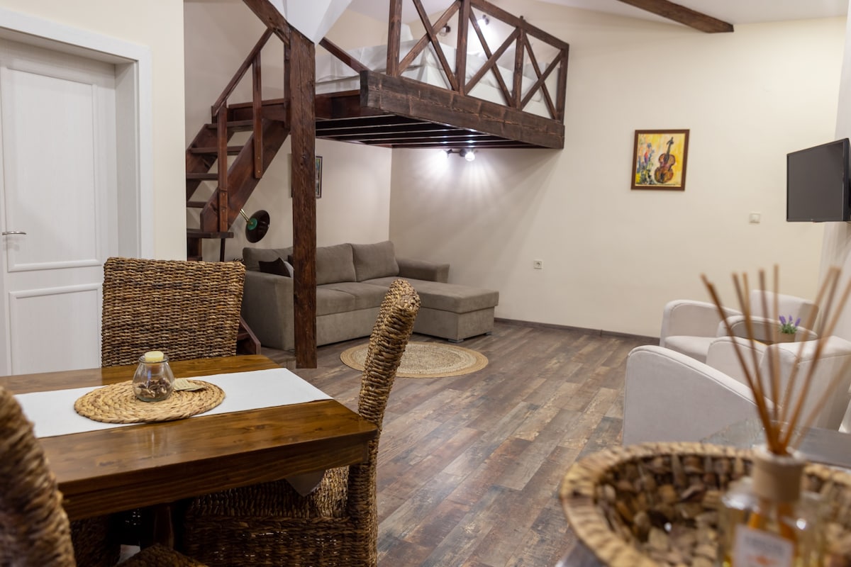 Central Loft Cosy Studio in the Heart of Plovdiv