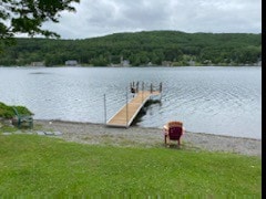 Amazing lakeside cottage, stunning view & Sunsets!