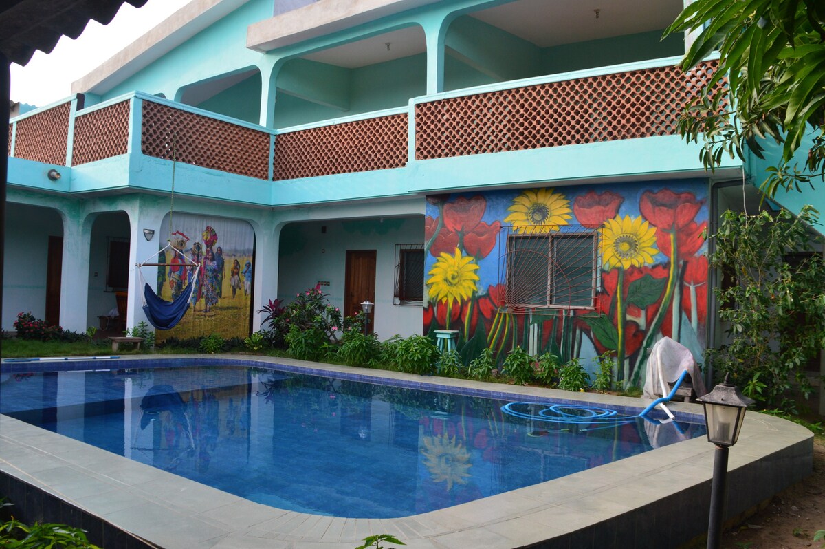 Villa Sonnenblume: Chambre Sahara avec piscine