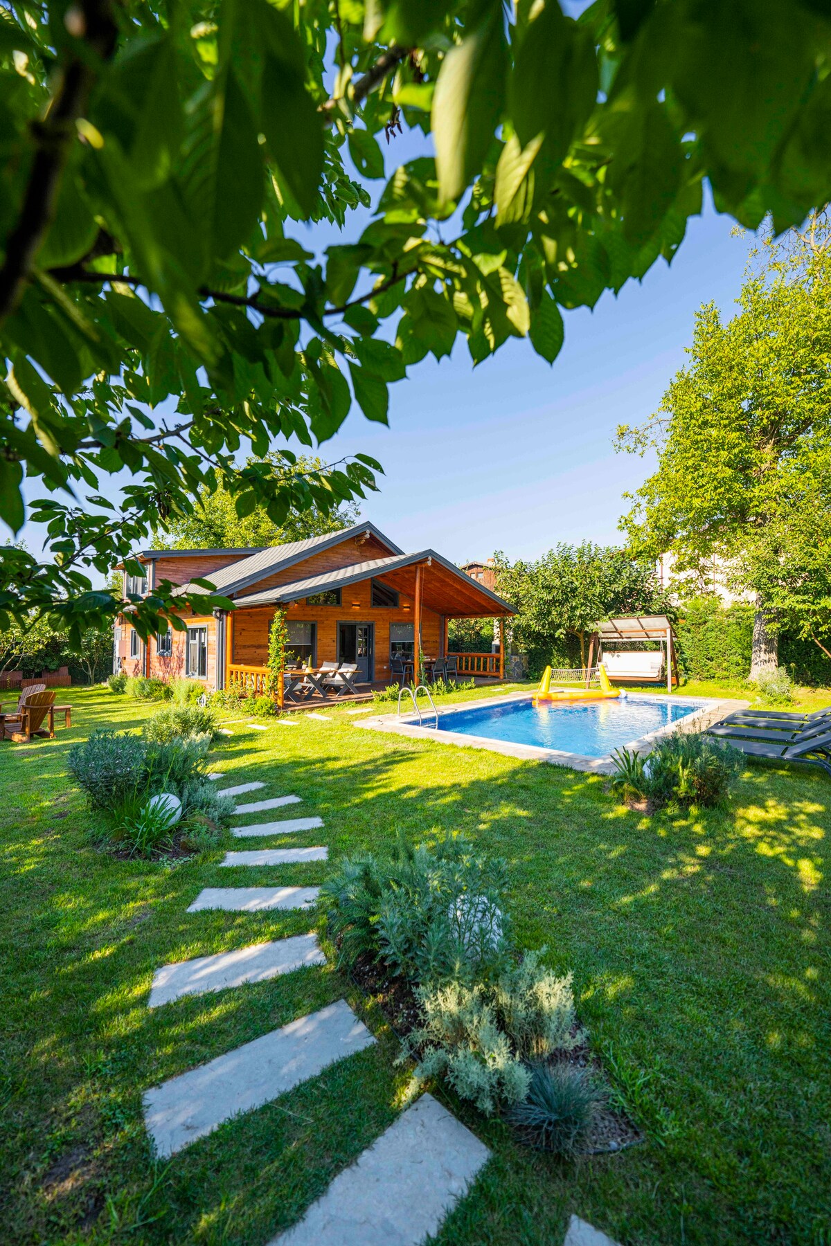Ağaç Ev Sapanca - Isıtmalı Havuzlu Villa