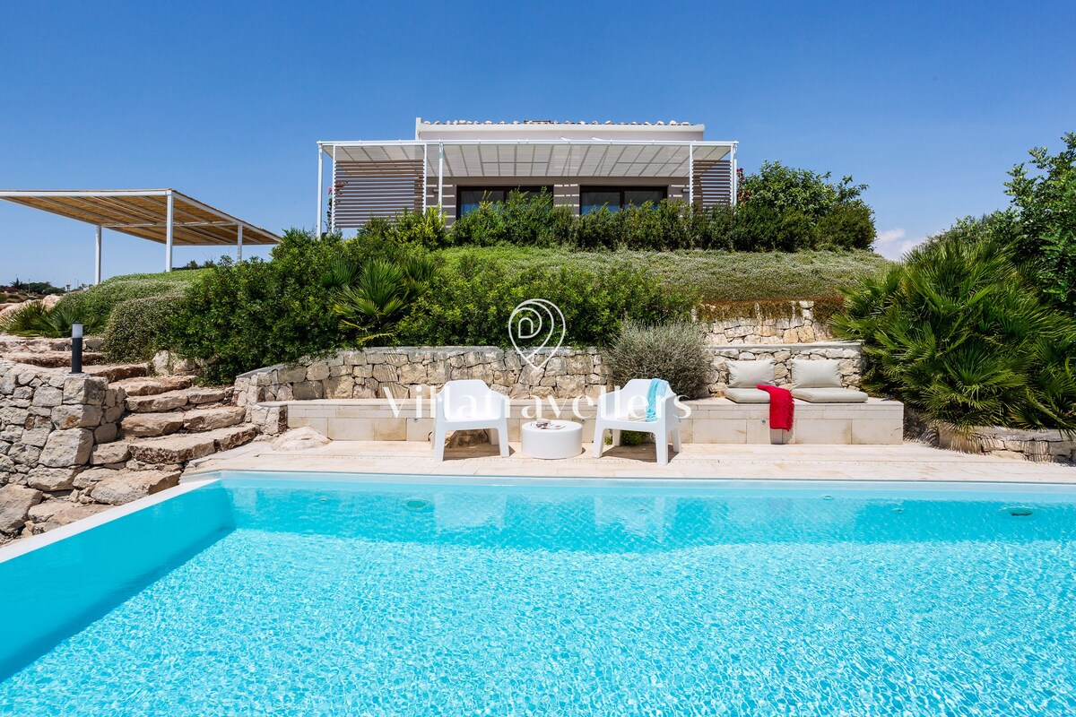 Villa with Pool with Amazing Sea Views