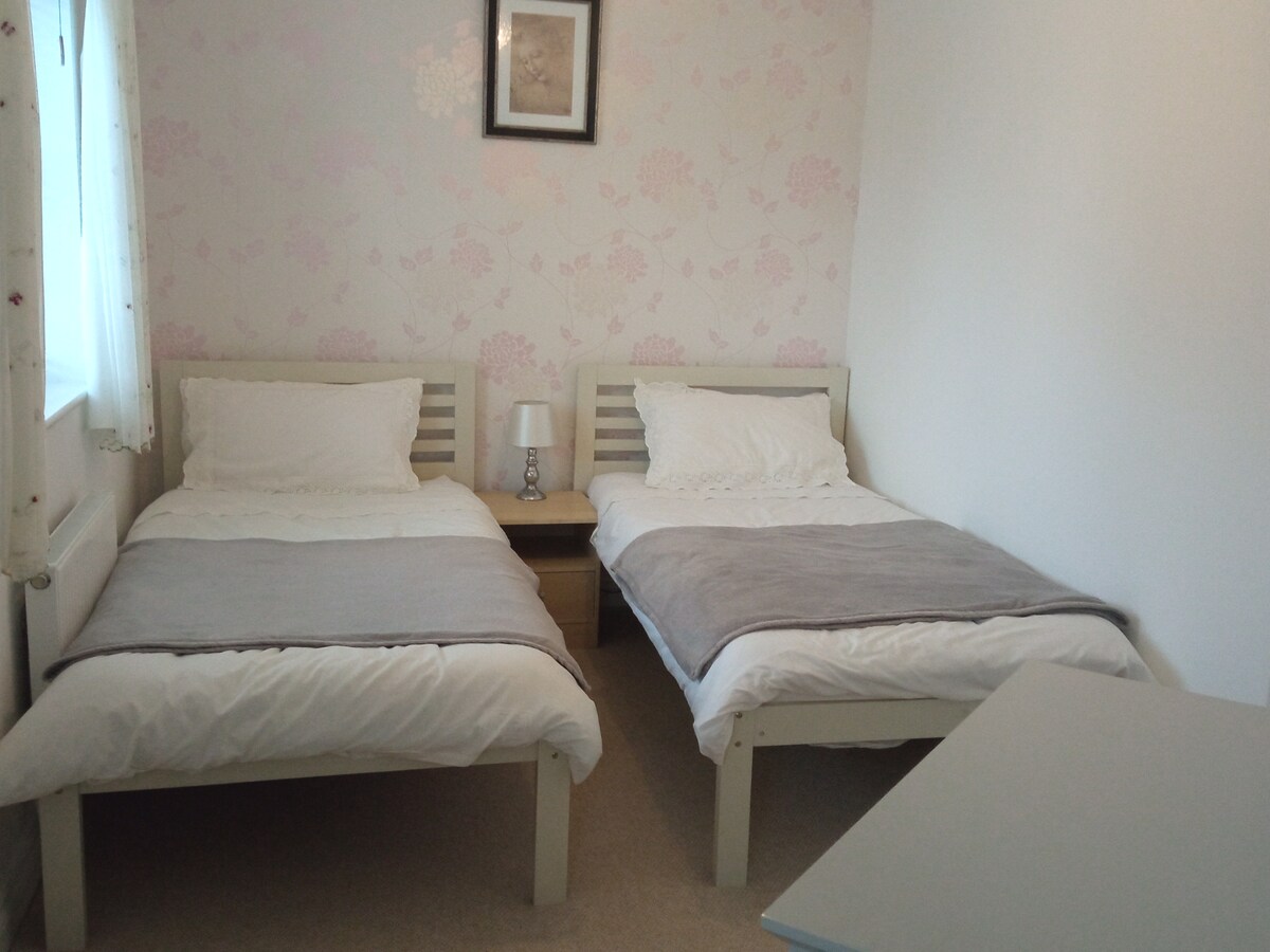 Ensuite or twin bedroom with breakfast, Newquay
