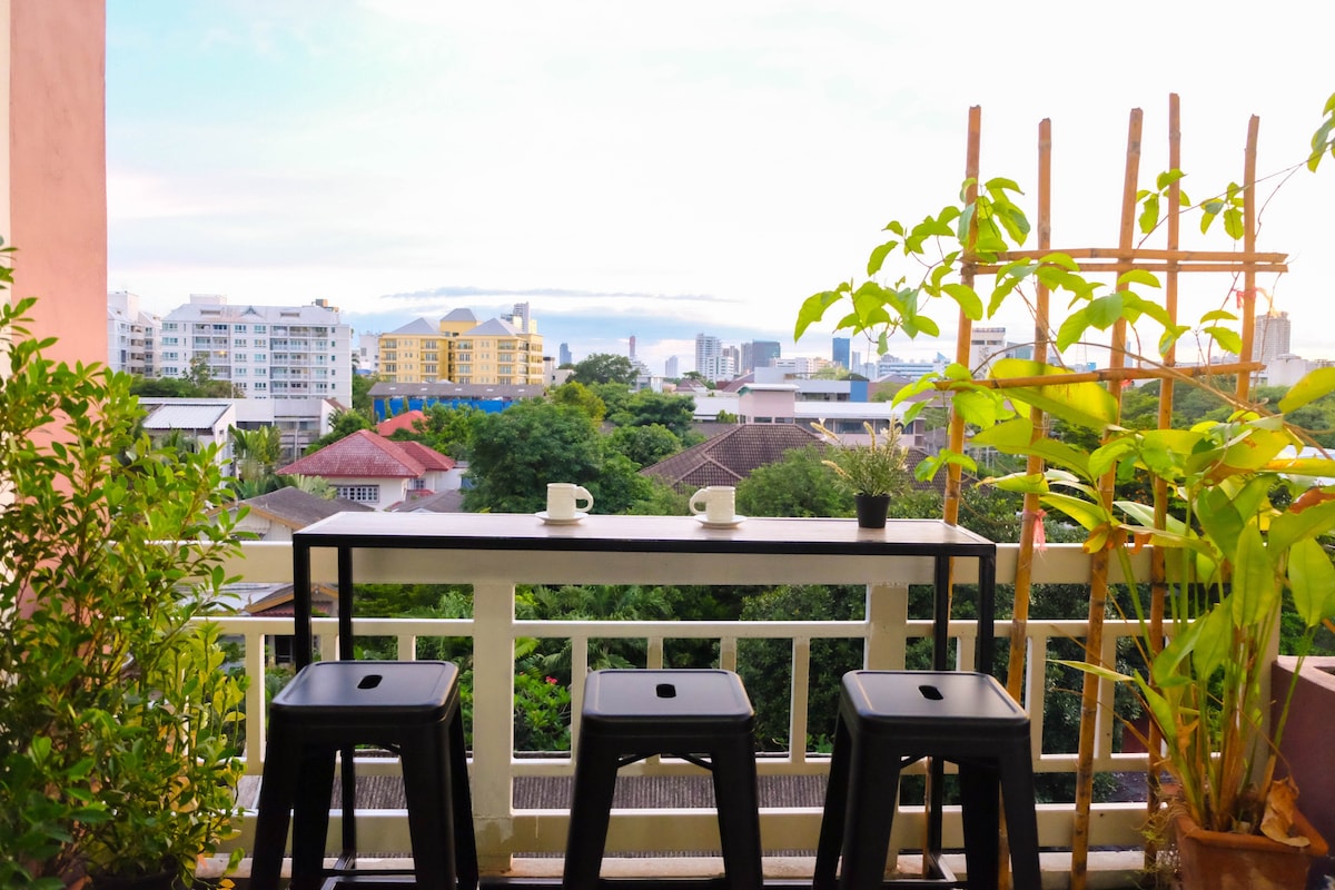 舒适和时髦的2BR/2BATH 套件, MRT Lumpini/Silom