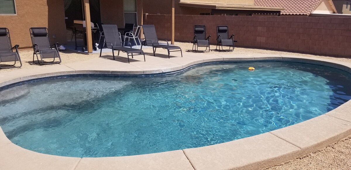 Duskview, K Bed, two 65" TVs, pool in Sahuarita/GV