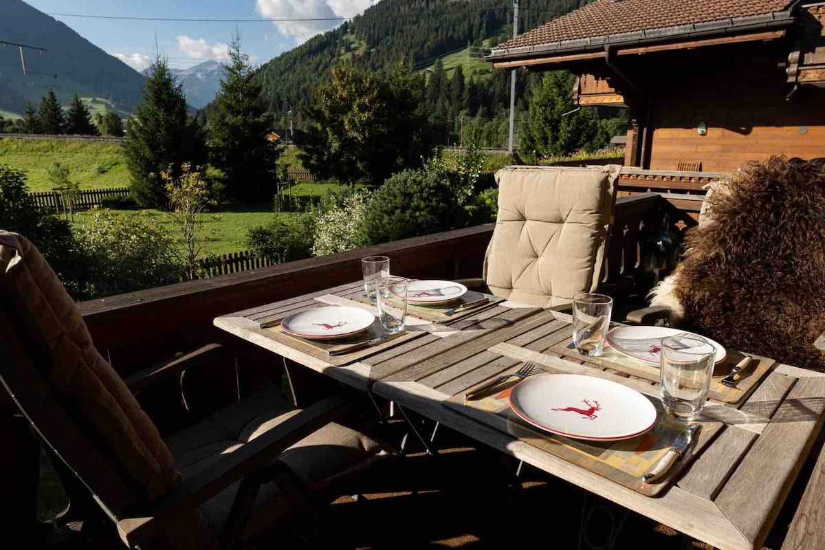 Elegant Mountain Apartment Gstaad