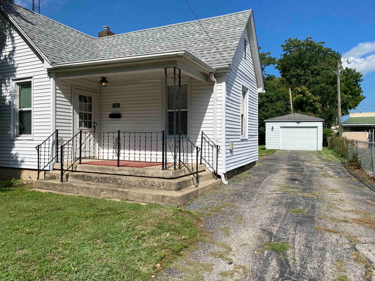 2br home close to fair grounds. And hospitals