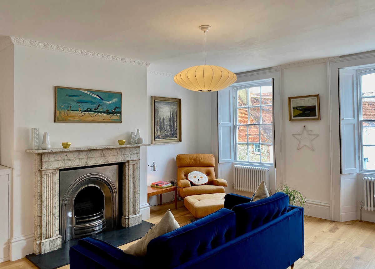 Stunning Flat in The Heart of Midhurst Old Town