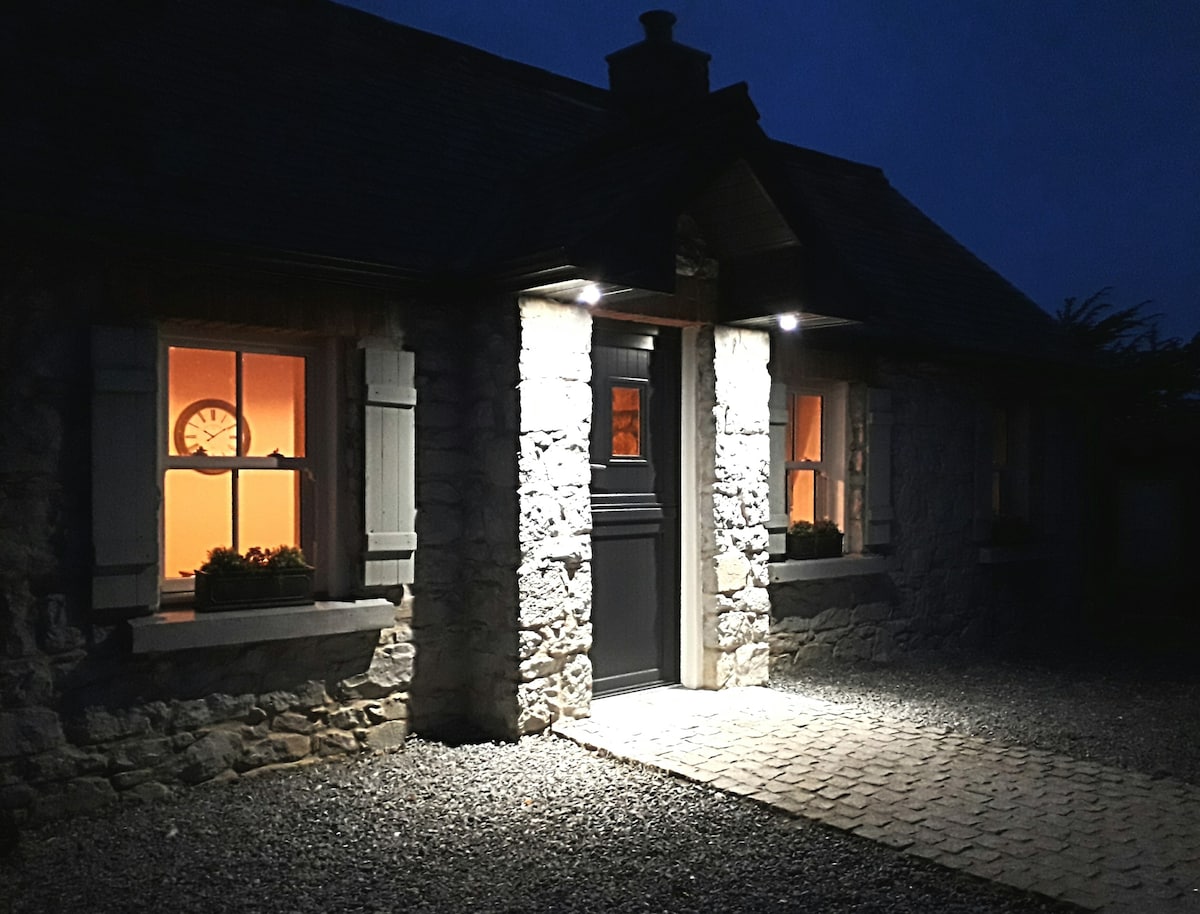 Ash Cottage - A Traditional Irish Stone Cottage