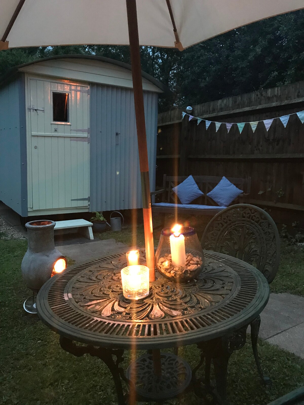 The Den. Sheppard 's hut, glamping