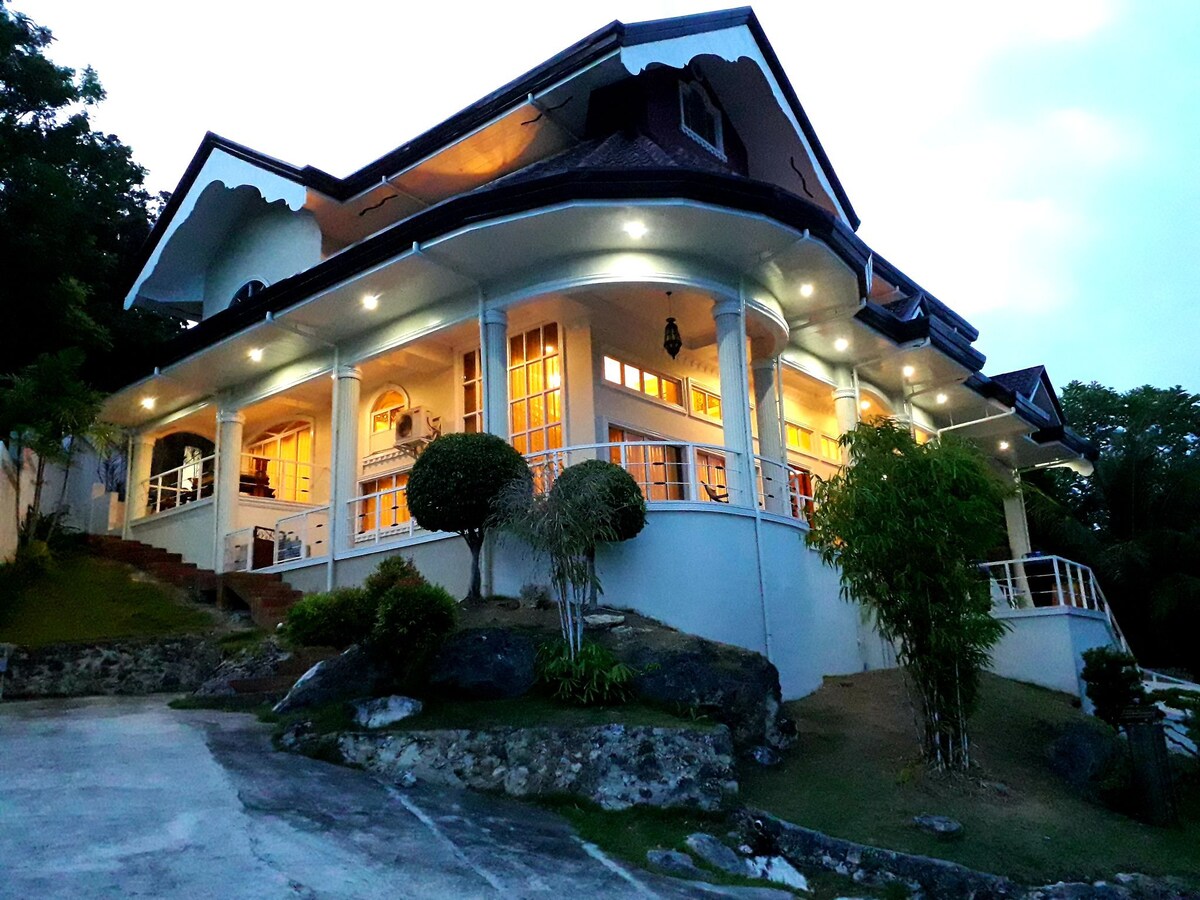 Canoy 's Mansion Apartelle