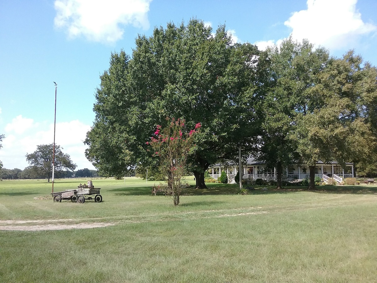 Alphin 's Red Barn & Venue