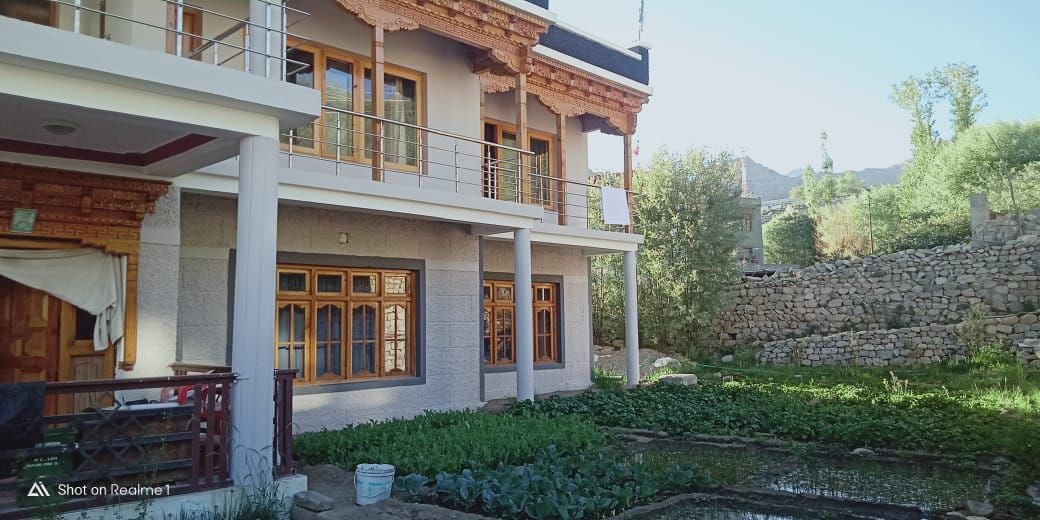 Beautiful Homestay with spacious rooms in Leh city