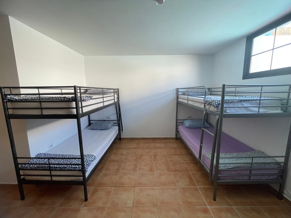 Hostel 62 - Shared room La Palma 6