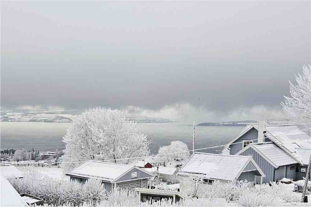 Storslagen utsikt over Mjøsa