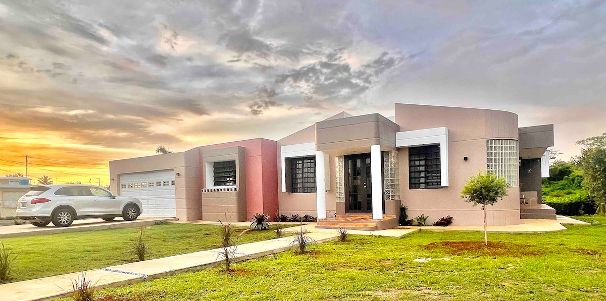 10-minute to the beach from this spacious house