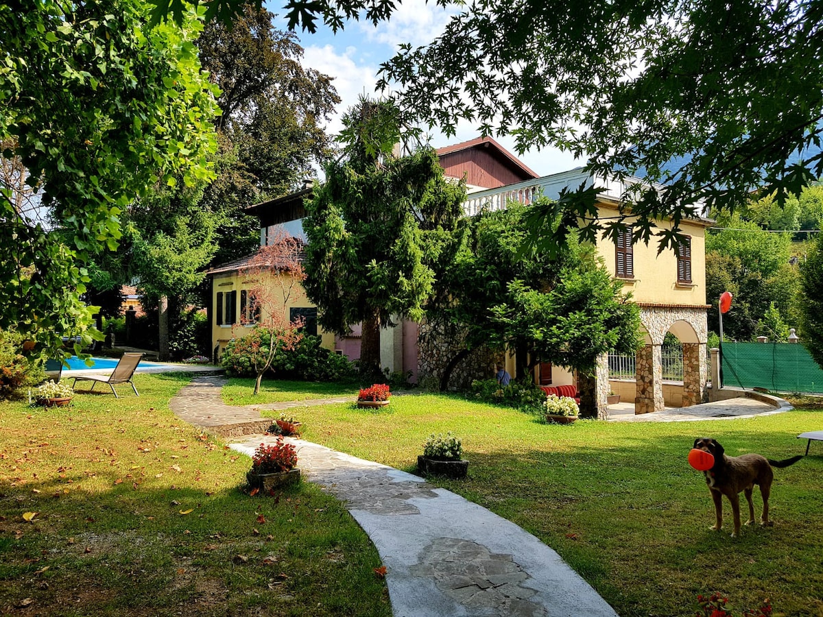 Villa Cesarina, Vallio Terme, Salo '（蓝色相机）