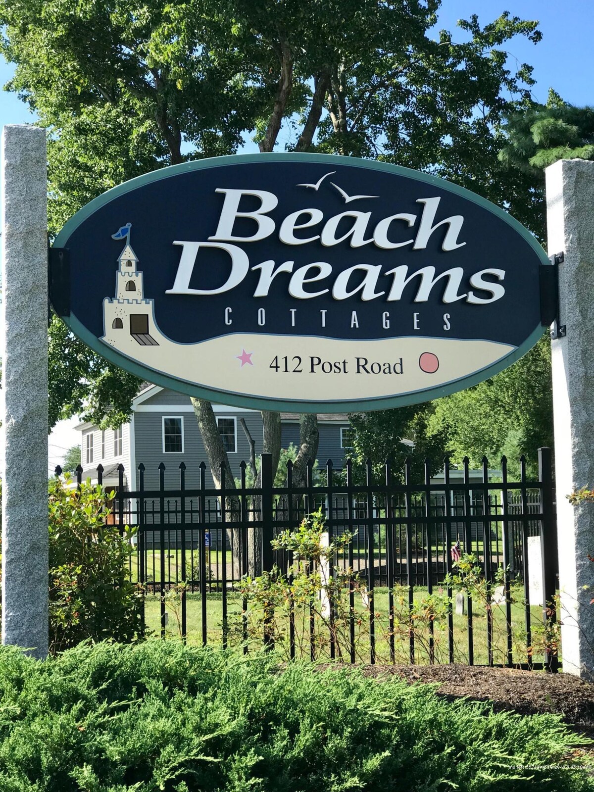 海滩梦幻度假村（ Beach Dreams Resort ）翻修的2卧室小屋