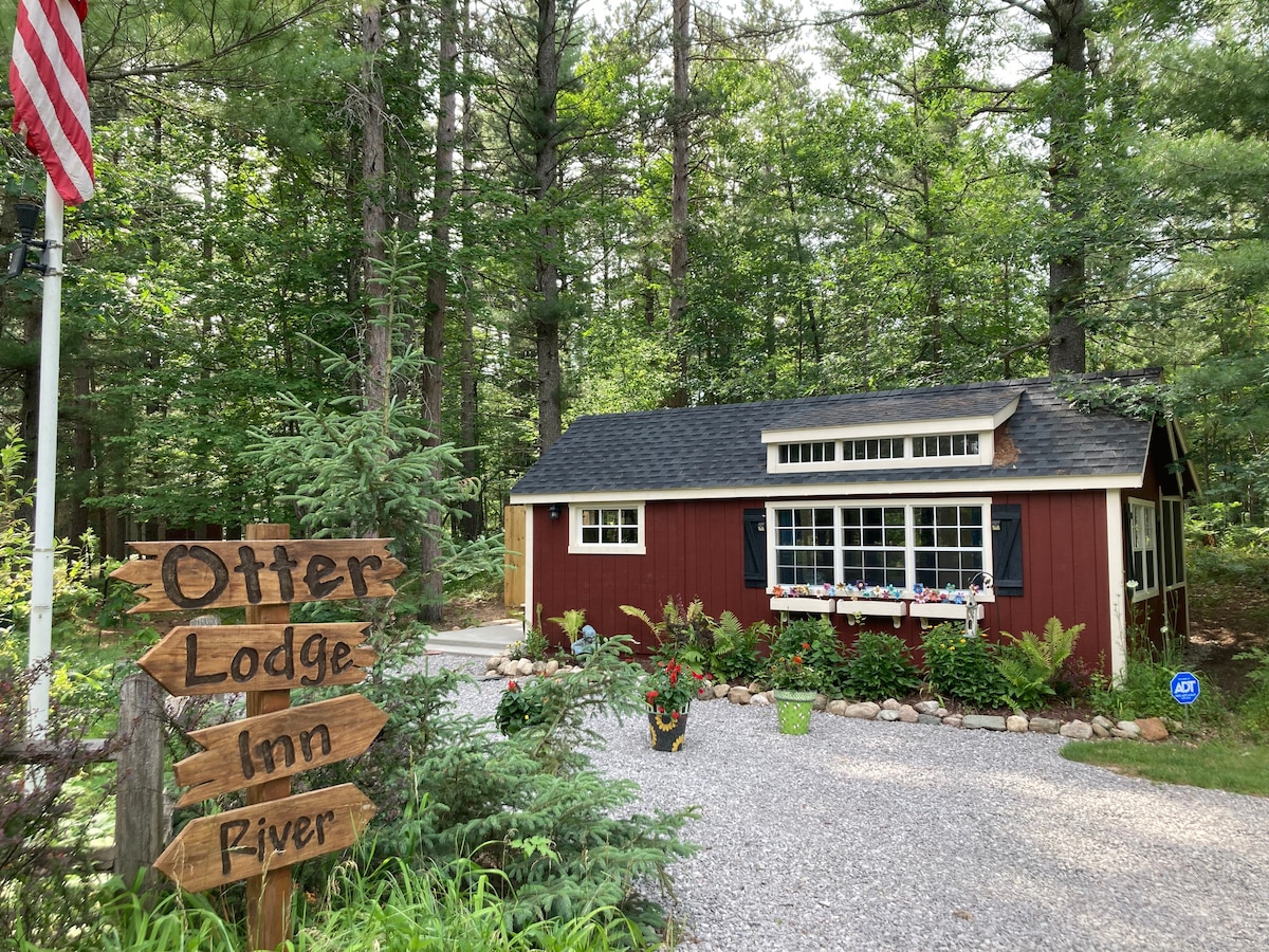 Boardman River Tiny House near Traverse City