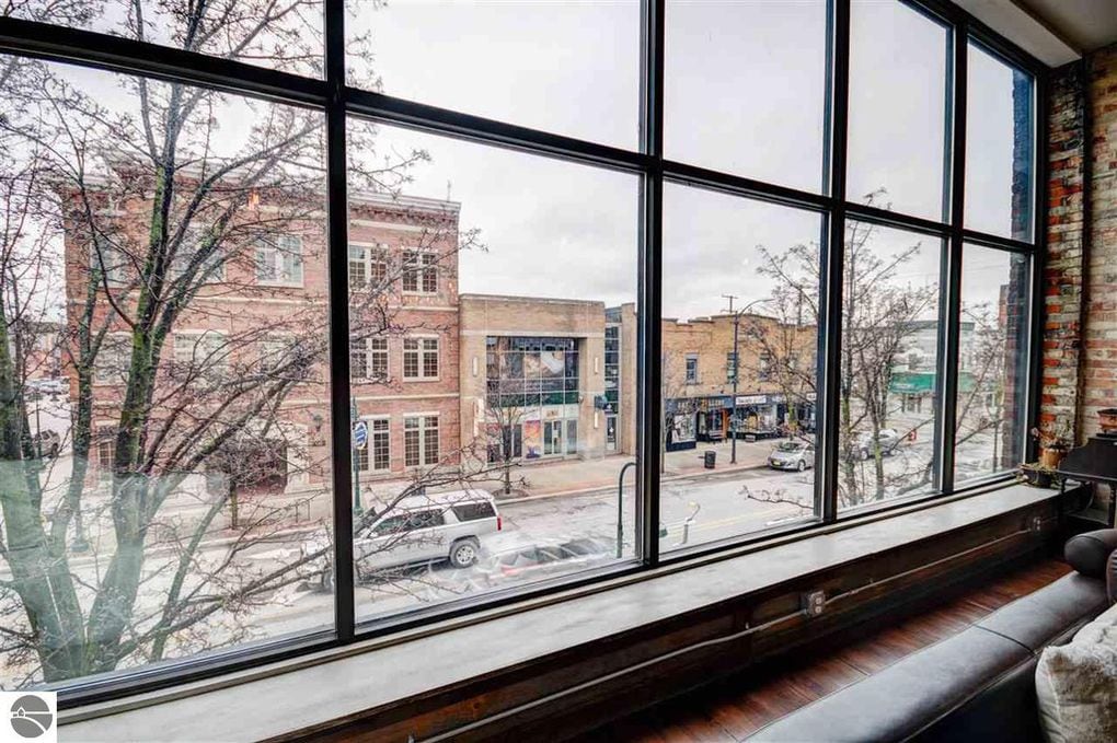 Downtown Luxury Traverse City Loft Union/State St