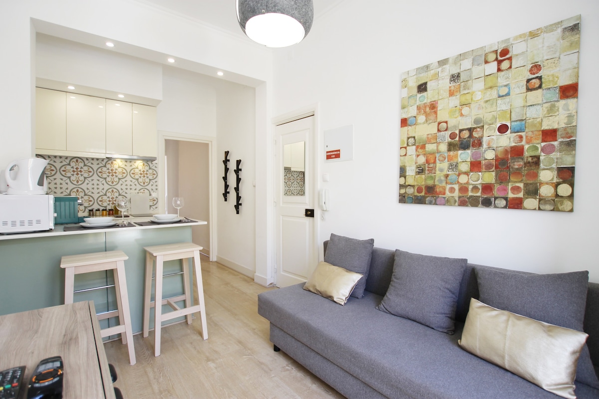 Bright and comfortable apartment in Estrela